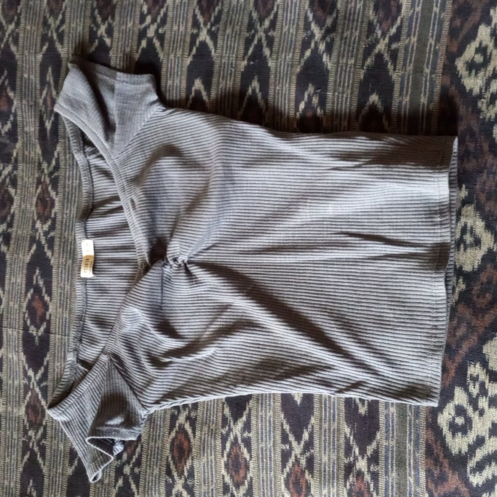 Pale gray blue cute crop top